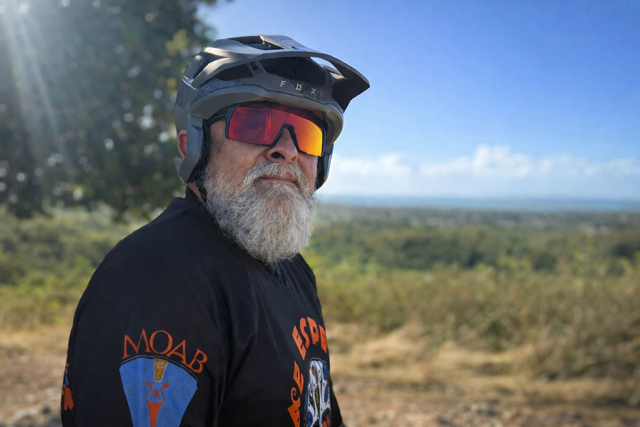 Gorila Guard PRIMAL VISION Photochromic MTB Glasses | UV400 Performance Eyewear
