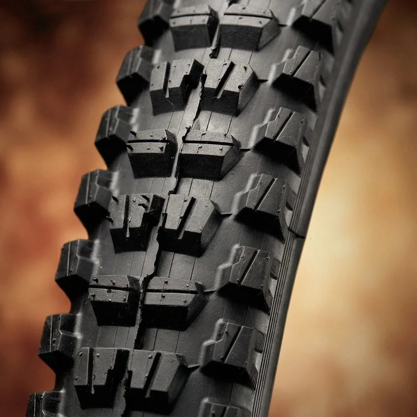 e*thirteen Grappler TR MTB Tire | 29 x 2.4 | Flux AM | Momentum Compound